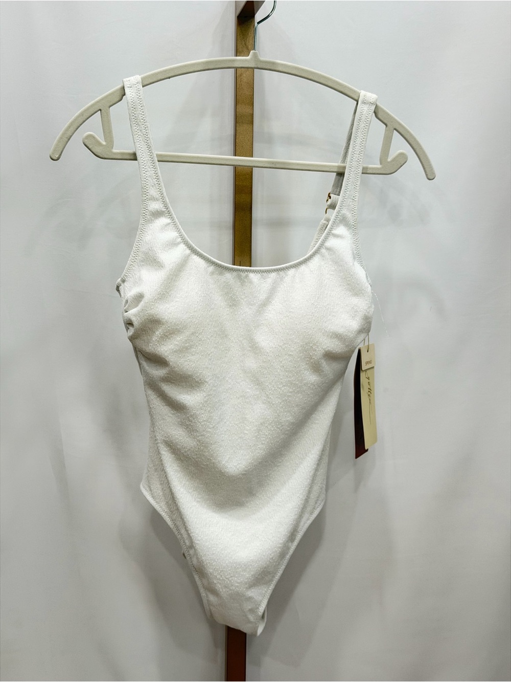 Gottex Elle White Textured One Piece Swimsuit Size 6 NWT